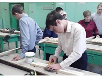 Школьников научили работать с деревом