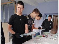 Школьники Ленинского района попробовали себя в профессии строителя