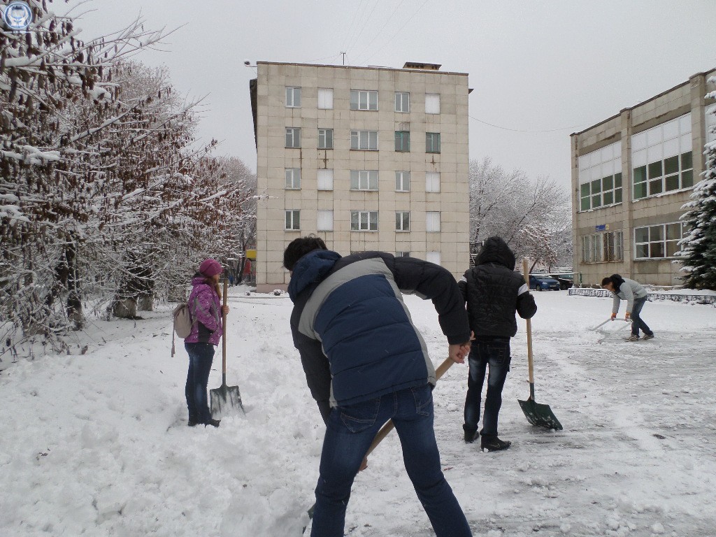 Потрудились на славу! (зимняя зарисовка)